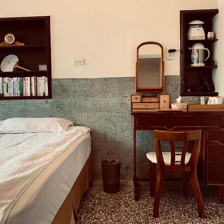Shennong 147 Appartement Tainan Buitenkant foto