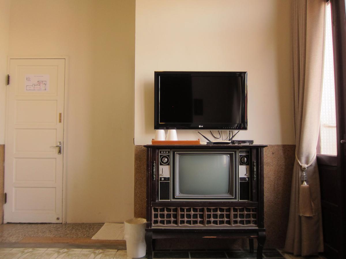 Shennong 147 Appartement Tainan Buitenkant foto
